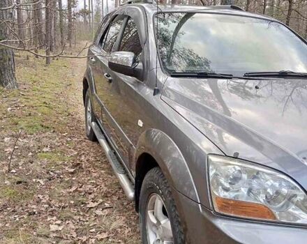 Сірий Кіа Соренто, об'ємом двигуна 2.5 л та пробігом 250 тис. км за 7999 $, фото 2 на Automoto.ua
