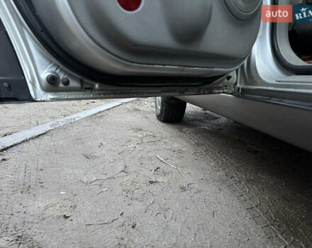 Серый Киа Соренто, объемом двигателя 3.3 л и пробегом 230 тыс. км за 8700 $, фото 17 на Automoto.ua