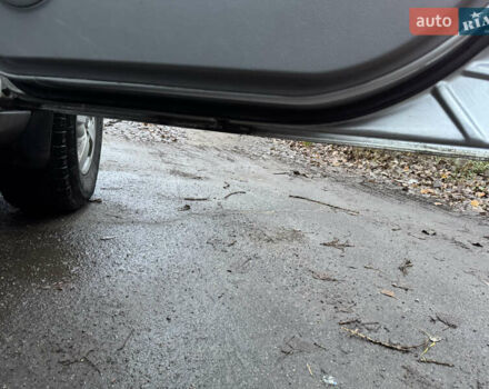 Серый Киа Соренто, объемом двигателя 3.3 л и пробегом 230 тыс. км за 8700 $, фото 6 на Automoto.ua