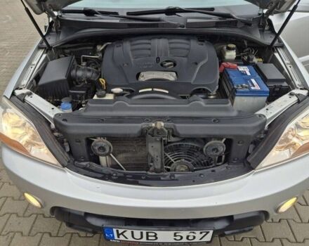 Серый Киа Соренто, объемом двигателя 2.5 л и пробегом 250 тыс. км за 3785 $, фото 13 на Automoto.ua