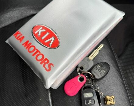 Серый Киа Соренто, объемом двигателя 2.5 л и пробегом 240 тыс. км за 6100 $, фото 17 на Automoto.ua