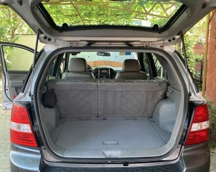 Серый Киа Соренто, объемом двигателя 2.5 л и пробегом 231 тыс. км за 8000 $, фото 14 на Automoto.ua