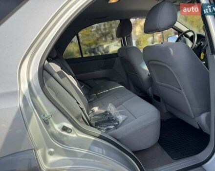 Киа Соренто 2008 в Львове на Automoto.ua Серый Киа Соренто, объемом двигателя 2.5 л и пробегом 212 тыс. км за 4950 $, фото 11 на Automoto.ua