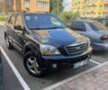 Серый Киа Соренто, объемом двигателя 2.5 л и пробегом 245 тыс. км за 4100 $, фото 2 на Automoto.ua