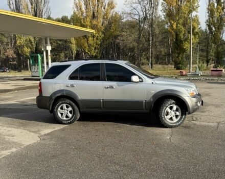 Серый Киа Соренто, объемом двигателя 2.5 л и пробегом 350 тыс. км за 8500 $, фото 4 на Automoto.ua