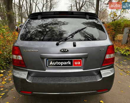 Серый Киа Соренто, объемом двигателя 2.5 л и пробегом 251 тыс. км за 7490 $, фото 6 на Automoto.ua