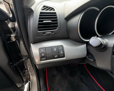 Кіа Соренто 2009 у Рівному на Automoto.ua Сірий Кіа Соренто, об'ємом двигуна 2.2 л та пробігом 265 тис. км за 12500 $, фото 30 на Automoto.ua