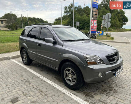 Серый Киа Соренто, объемом двигателя 2.5 л и пробегом 195 тыс. км за 9000 $, фото 5 на Automoto.ua
