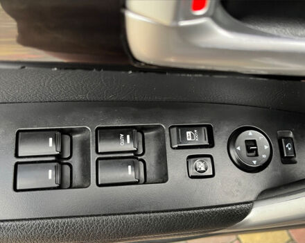 Серый Киа Соренто, объемом двигателя 2.2 л и пробегом 196 тыс. км за 12800 $, фото 9 на Automoto.ua