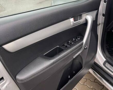 Серый Киа Соренто, объемом двигателя 2.2 л и пробегом 217 тыс. км за 11750 $, фото 23 на Automoto.ua