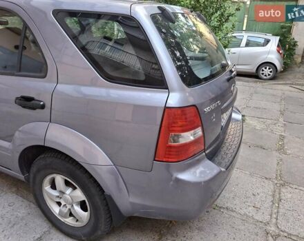 Серый Киа Соренто, объемом двигателя 2.5 л и пробегом 330 тыс. км за 7300 $, фото 5 на Automoto.ua