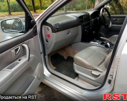 Серый Киа Соренто, объемом двигателя 2.5 л и пробегом 142 тыс. км за 3300 $, фото 4 на Automoto.ua