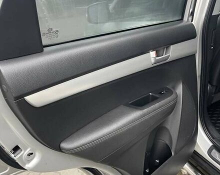 Серый Киа Соренто, объемом двигателя 2.2 л и пробегом 217 тыс. км за 11750 $, фото 18 на Automoto.ua