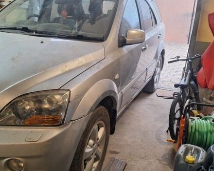 Серый Киа Соренто, объемом двигателя 0 л и пробегом 200 тыс. км за 1000 $, фото 2 на Automoto.ua