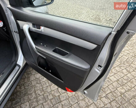 Серый Киа Соренто, объемом двигателя 2.2 л и пробегом 225 тыс. км за 12950 $, фото 58 на Automoto.ua