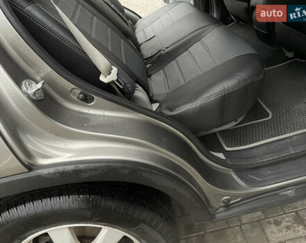 Сірий Кіа Соренто, об'ємом двигуна 2.4 л та пробігом 312 тис. км за 9999 $, фото 21 на Automoto.ua