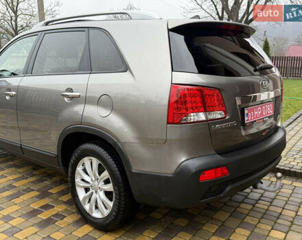 Сірий Кіа Соренто, об'ємом двигуна 2.2 л та пробігом 222 тис. км за 12450 $, фото 5 на Automoto.ua