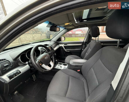 Сірий Кіа Соренто, об'ємом двигуна 2.2 л та пробігом 222 тис. км за 12450 $, фото 16 на Automoto.ua