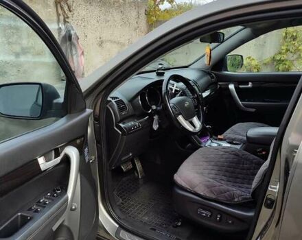 Серый Киа Соренто, объемом двигателя 2.2 л и пробегом 270 тыс. км за 12500 $, фото 13 на Automoto.ua