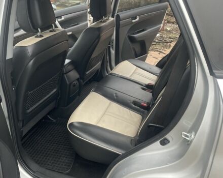 Серый Киа Соренто, объемом двигателя 2.2 л и пробегом 273 тыс. км за 9000 $, фото 5 на Automoto.ua