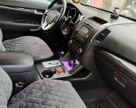 Серый Киа Соренто, объемом двигателя 2.2 л и пробегом 270 тыс. км за 12500 $, фото 9 на Automoto.ua