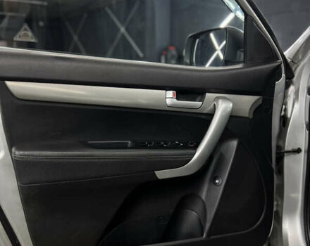 Киа Соренто 2010 в Киеве на Automoto.ua Серый Киа Соренто, объемом двигателя 2.4 л и пробегом 225 тыс. км за 11500 $, фото 26 на Automoto.ua