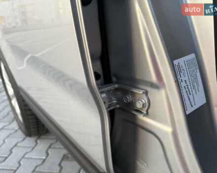 Сірий Кіа Соренто, об'ємом двигуна 2.2 л та пробігом 207 тис. км за 13300 $, фото 85 на Automoto.ua