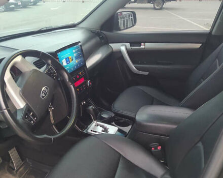 Серый Киа Соренто, объемом двигателя 2.2 л и пробегом 175 тыс. км за 13000 $, фото 4 на Automoto.ua