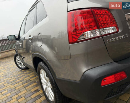 Сірий Кіа Соренто, об'ємом двигуна 2.2 л та пробігом 222 тис. км за 12450 $, фото 29 на Automoto.ua