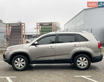 Серый Киа Соренто, объемом двигателя 2.4 л и пробегом 312 тыс. км за 9999 $, фото 9 на Automoto.ua