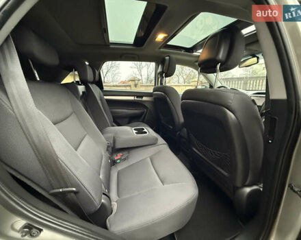 Сірий Кіа Соренто, об'ємом двигуна 2.2 л та пробігом 222 тис. км за 12450 $, фото 10 на Automoto.ua