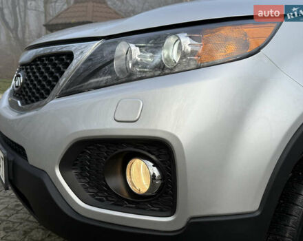 Серый Киа Соренто, объемом двигателя 2.2 л и пробегом 225 тыс. км за 12950 $, фото 12 на Automoto.ua