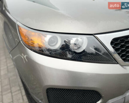 Серый Киа Соренто, объемом двигателя 2.4 л и пробегом 312 тыс. км за 9999 $, фото 12 на Automoto.ua