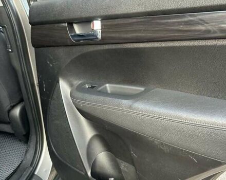 Серый Киа Соренто, объемом двигателя 2.4 л и пробегом 260 тыс. км за 11500 $, фото 18 на Automoto.ua