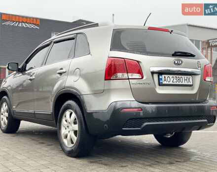 Серый Киа Соренто, объемом двигателя 2.4 л и пробегом 312 тыс. км за 9999 $, фото 8 на Automoto.ua