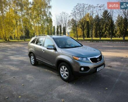 Серый Киа Соренто, объемом двигателя 2.2 л и пробегом 300 тыс. км за 13500 $, фото 4 на Automoto.ua