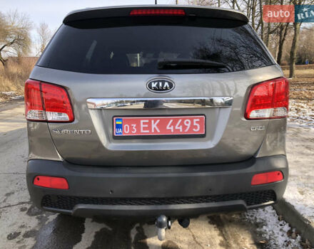 Серый Киа Соренто, объемом двигателя 2.2 л и пробегом 240 тыс. км за 12000 $, фото 5 на Automoto.ua
