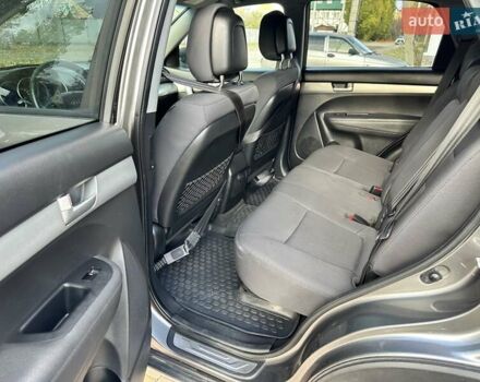 Серый Киа Соренто, объемом двигателя 2.2 л и пробегом 270 тыс. км за 13200 $, фото 13 на Automoto.ua