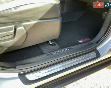 Серый Киа Соренто, объемом двигателя 2.2 л и пробегом 267 тыс. км за 12299 $, фото 15 на Automoto.ua