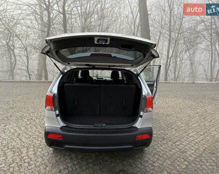 Серый Киа Соренто, объемом двигателя 2.2 л и пробегом 225 тыс. км за 12950 $, фото 47 на Automoto.ua