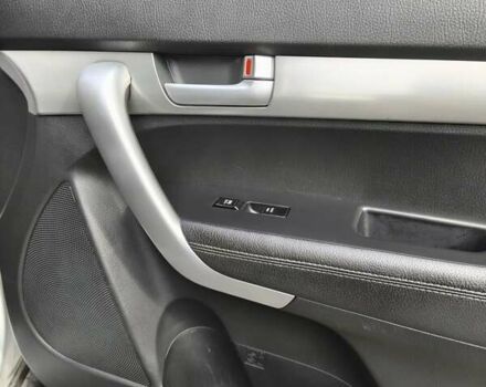 Серый Киа Соренто, объемом двигателя 2.4 л и пробегом 137 тыс. км за 11999 $, фото 21 на Automoto.ua