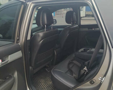 Серый Киа Соренто, объемом двигателя 2.2 л и пробегом 175 тыс. км за 13000 $, фото 2 на Automoto.ua