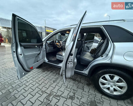 Киа Соренто 2010 в Львове на Automoto.ua Серый Киа Соренто, объемом двигателя 2.36 л и пробегом 190 тыс. км за 9500 $, фото 36 на Automoto.ua