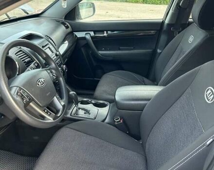 Серый Киа Соренто, объемом двигателя 2.4 л и пробегом 260 тыс. км за 11500 $, фото 16 на Automoto.ua