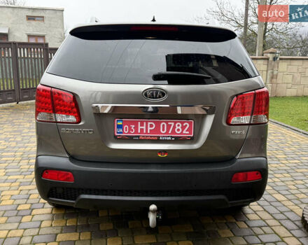 Сірий Кіа Соренто, об'ємом двигуна 2.2 л та пробігом 222 тис. км за 12450 $, фото 6 на Automoto.ua