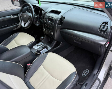 Серый Киа Соренто, объемом двигателя 2.2 л и пробегом 249 тыс. км за 11999 $, фото 13 на Automoto.ua