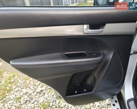 Серый Киа Соренто, объемом двигателя 2.2 л и пробегом 244 тыс. км за 10950 $, фото 39 на Automoto.ua