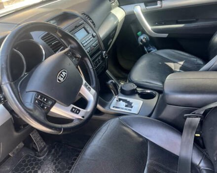 Серый Киа Соренто, объемом двигателя 2.2 л и пробегом 255 тыс. км за 12900 $, фото 2 на Automoto.ua