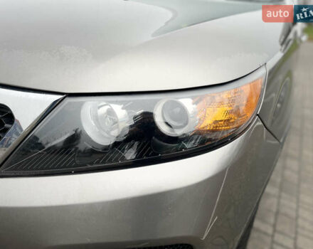 Сірий Кіа Соренто, об'ємом двигуна 2.4 л та пробігом 312 тис. км за 9999 $, фото 12 на Automoto.ua