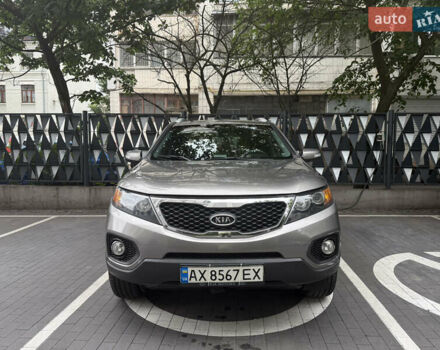 Серый Киа Соренто, объемом двигателя 2.36 л и пробегом 205 тыс. км за 9900 $, фото 1 на Automoto.ua